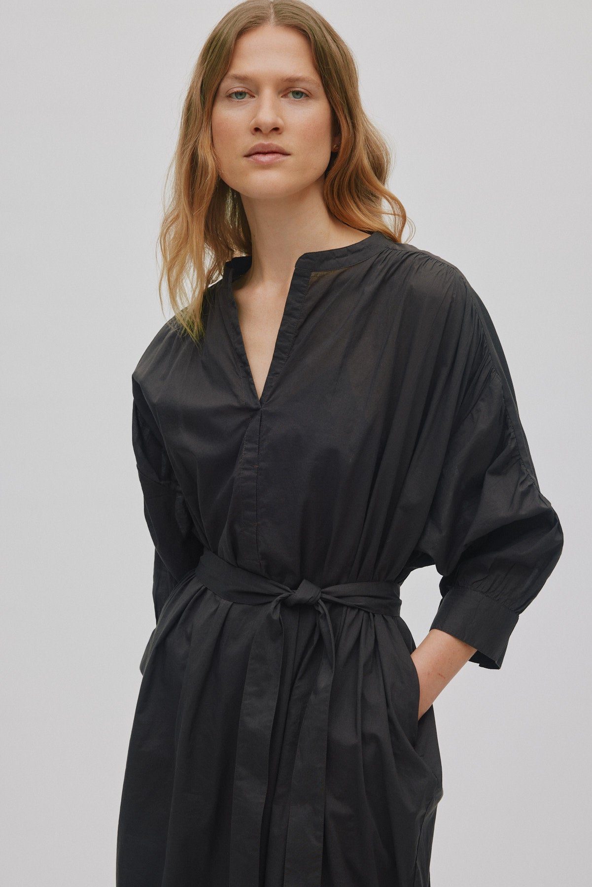 Tuva - Voile frill shirt dress I Liquorice 2 - Rabens Saloner