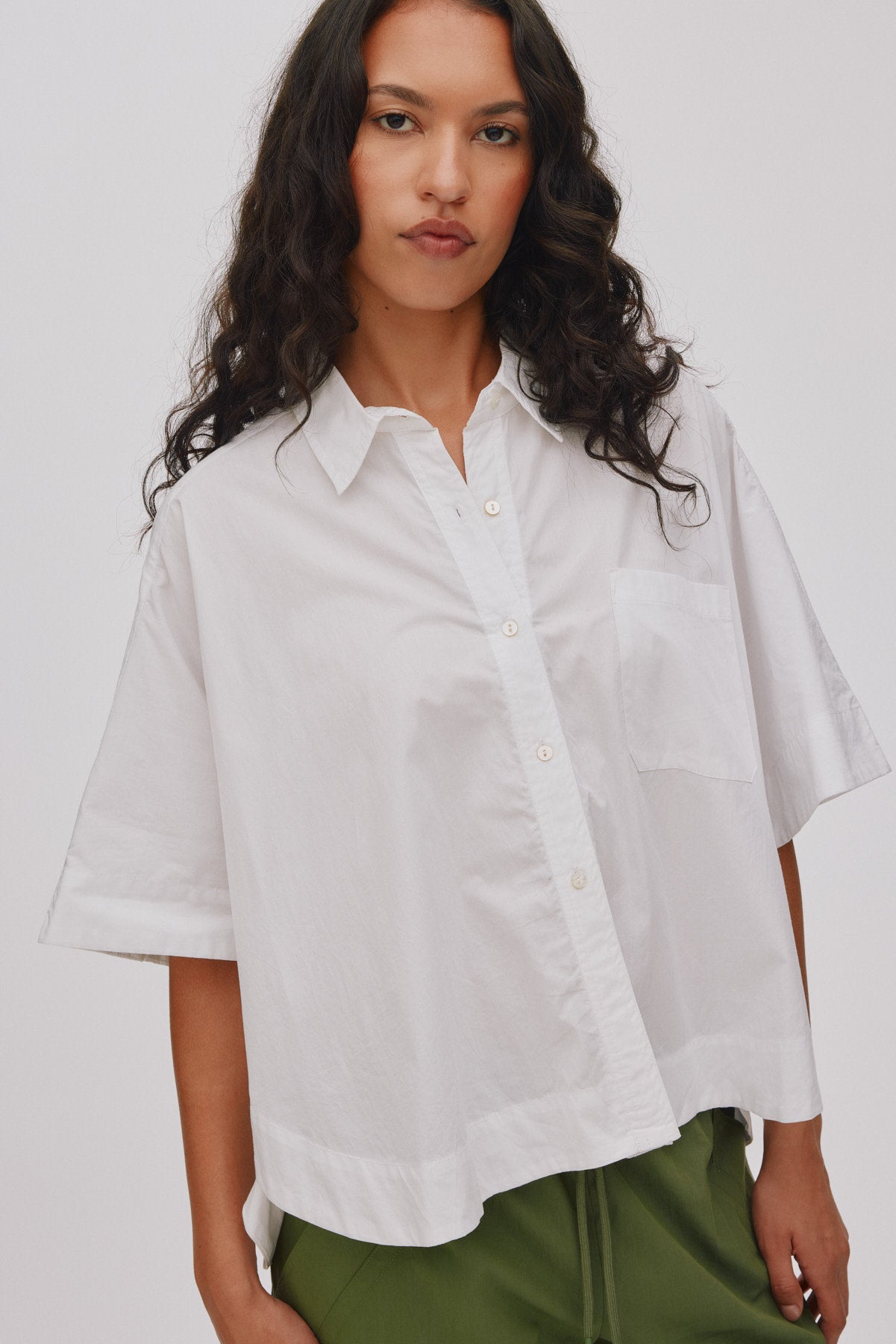 Berte - Poplin curved hem shirt I White 2 - Rabens Saloner