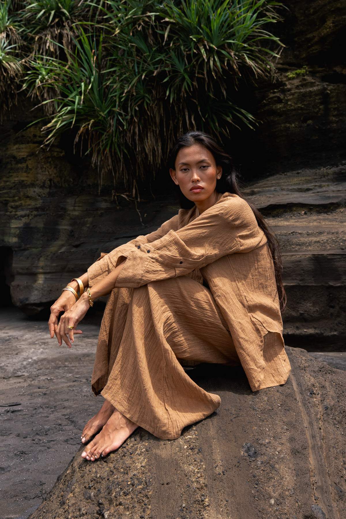 Bobbies - Crinkled oversize shirt I Walnut 5 - Rabens Saloner