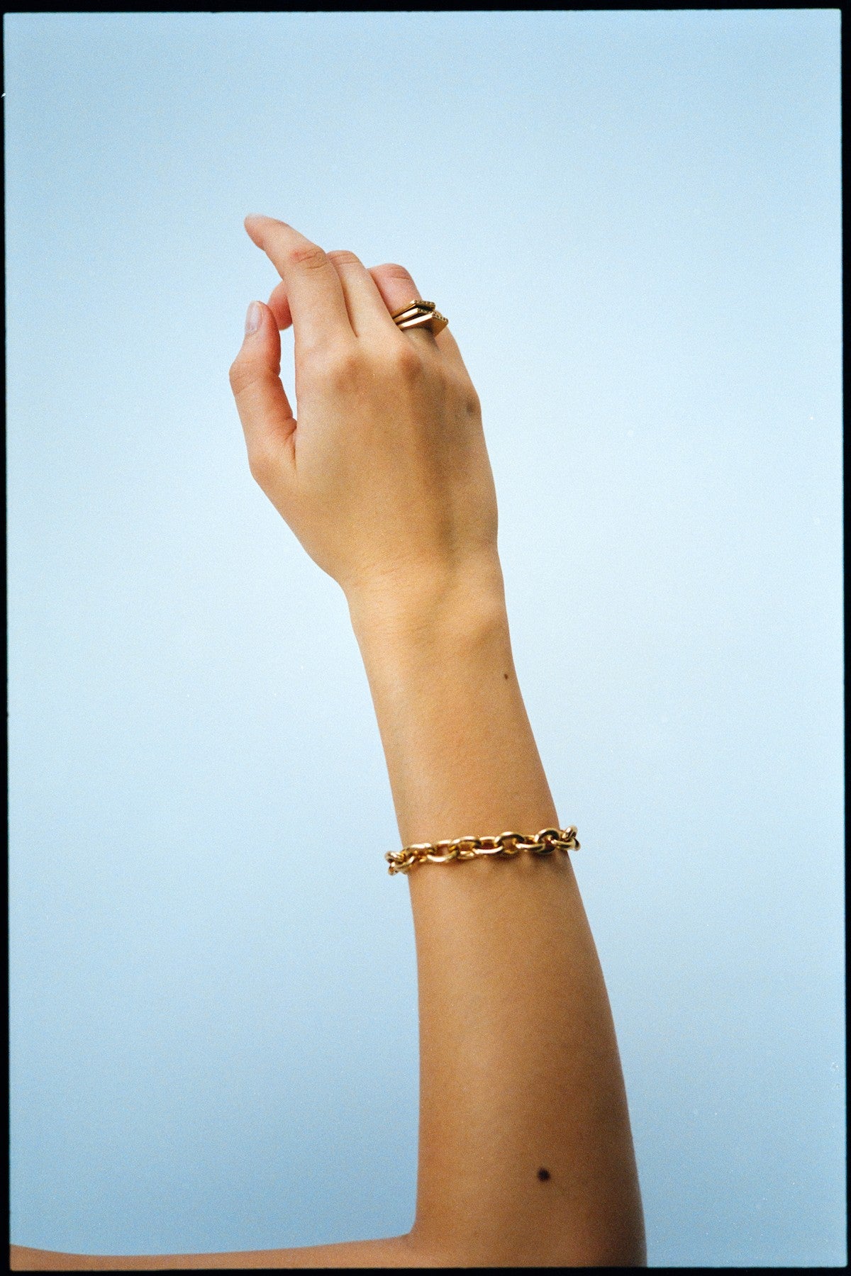Diamond ring small - Rabens Momento I Gold w/ Champagne diamond 1 - Rabens Saloner